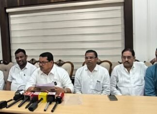 सत्ताधारी टक्केवारीच्या राजकारणात व्यस्त: विजय वडेट्टीवार